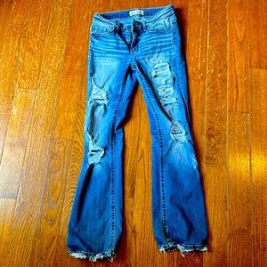 Buckle brand, Payton style. Mid rise. Gently worn.